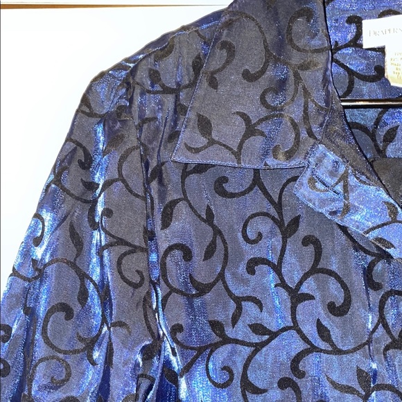 Blue Button Down Shirt with Cuffed Sleeves and Notched Collar - Picture 3 of 6